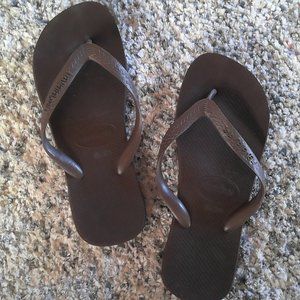 Havaianas - Basic Brown - US 9/10W